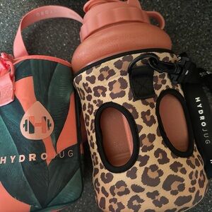 HydroJug Coral with Leopard Sleeve and Coral Sleeve